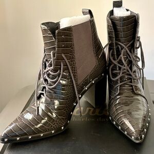 Charles David Dark Gray Croc-Patterned Heeled Boots size 8